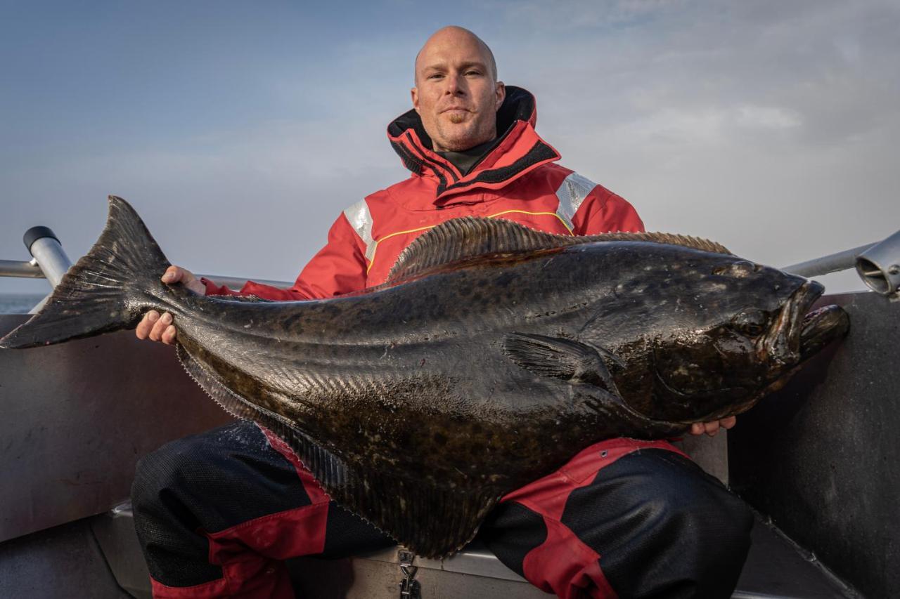 Hemmingodden Lofoten Fishing Lodge Болстад Екстериор снимка