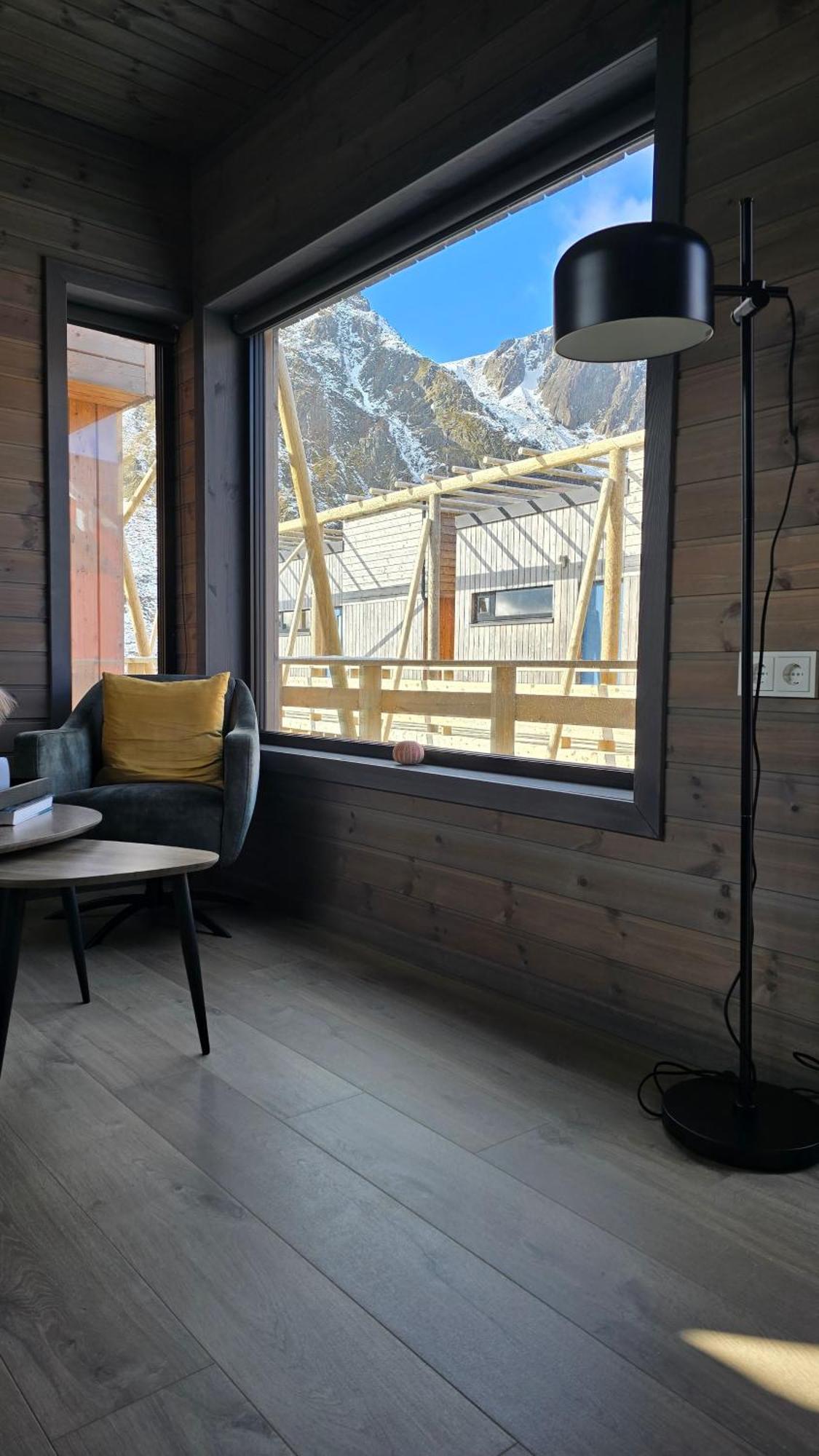 Hemmingodden Lofoten Fishing Lodge Болстад Екстериор снимка