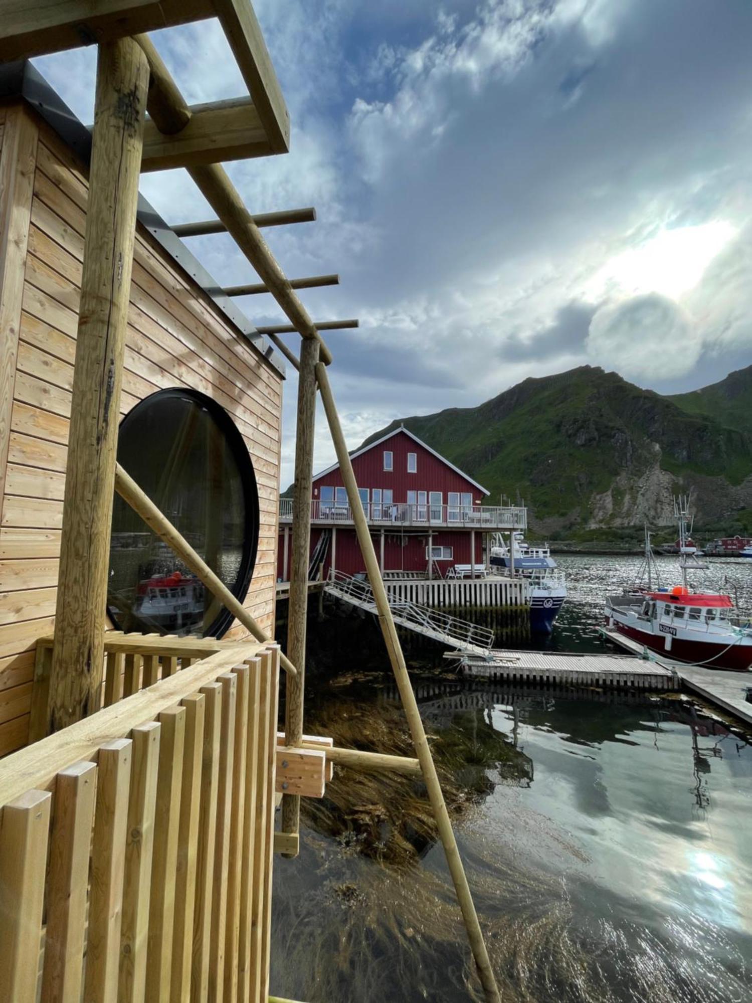 Hemmingodden Lofoten Fishing Lodge Болстад Екстериор снимка